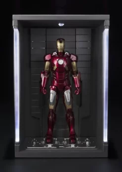 Marvel S.H.Figuarts Iron Man Mk-7 W/ Hall Of Armor Set